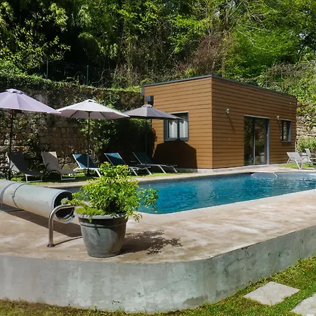Clos De La Gourmandiere Bed and Breakfast 3*